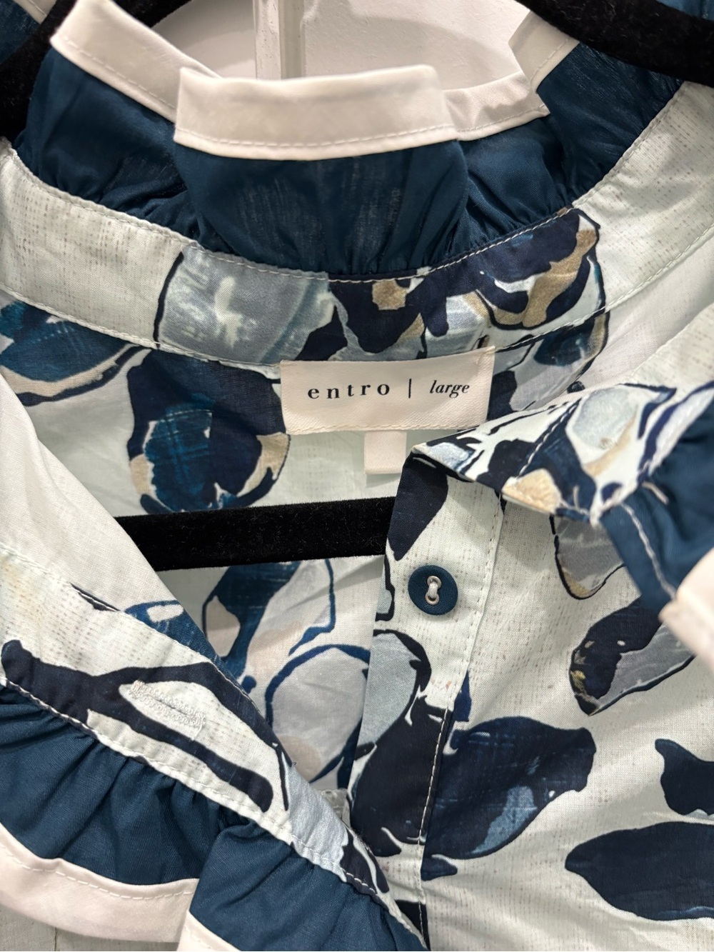entro Floral Ruffle Sleeve Blouse - Picture 2 of 2